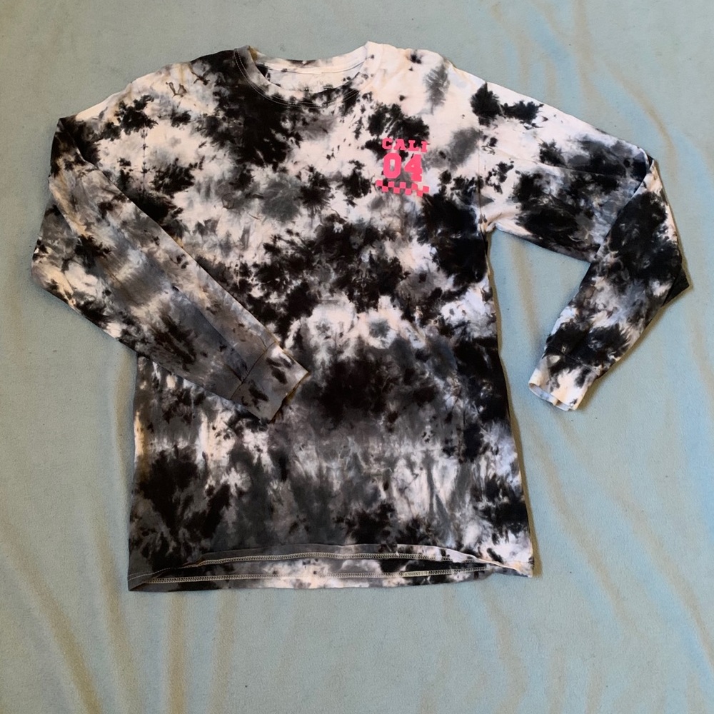 Oversized Long Sleeve Graphic Shirt